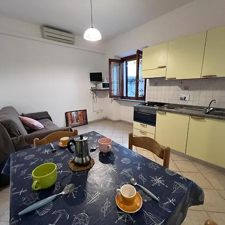 דירה Marisa1 A 200mt Dalla פטובאיה